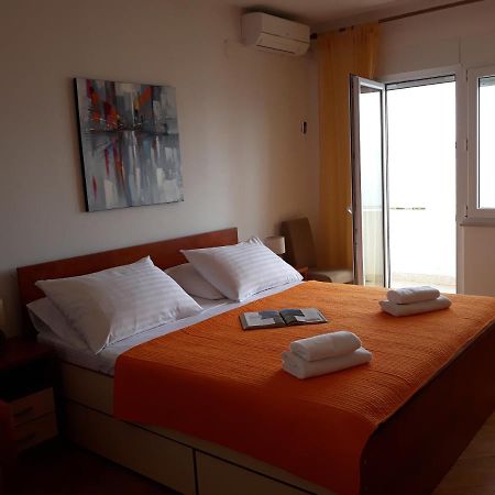 Apartments Doris & Petra Lokva Rogoznica Extérieur photo