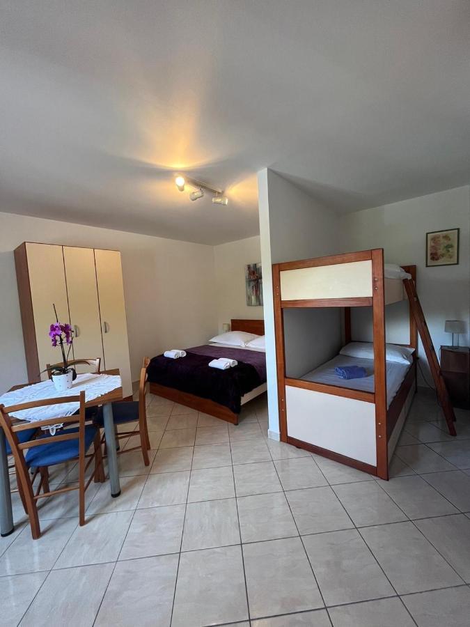 Apartments Doris & Petra Lokva Rogoznica Extérieur photo